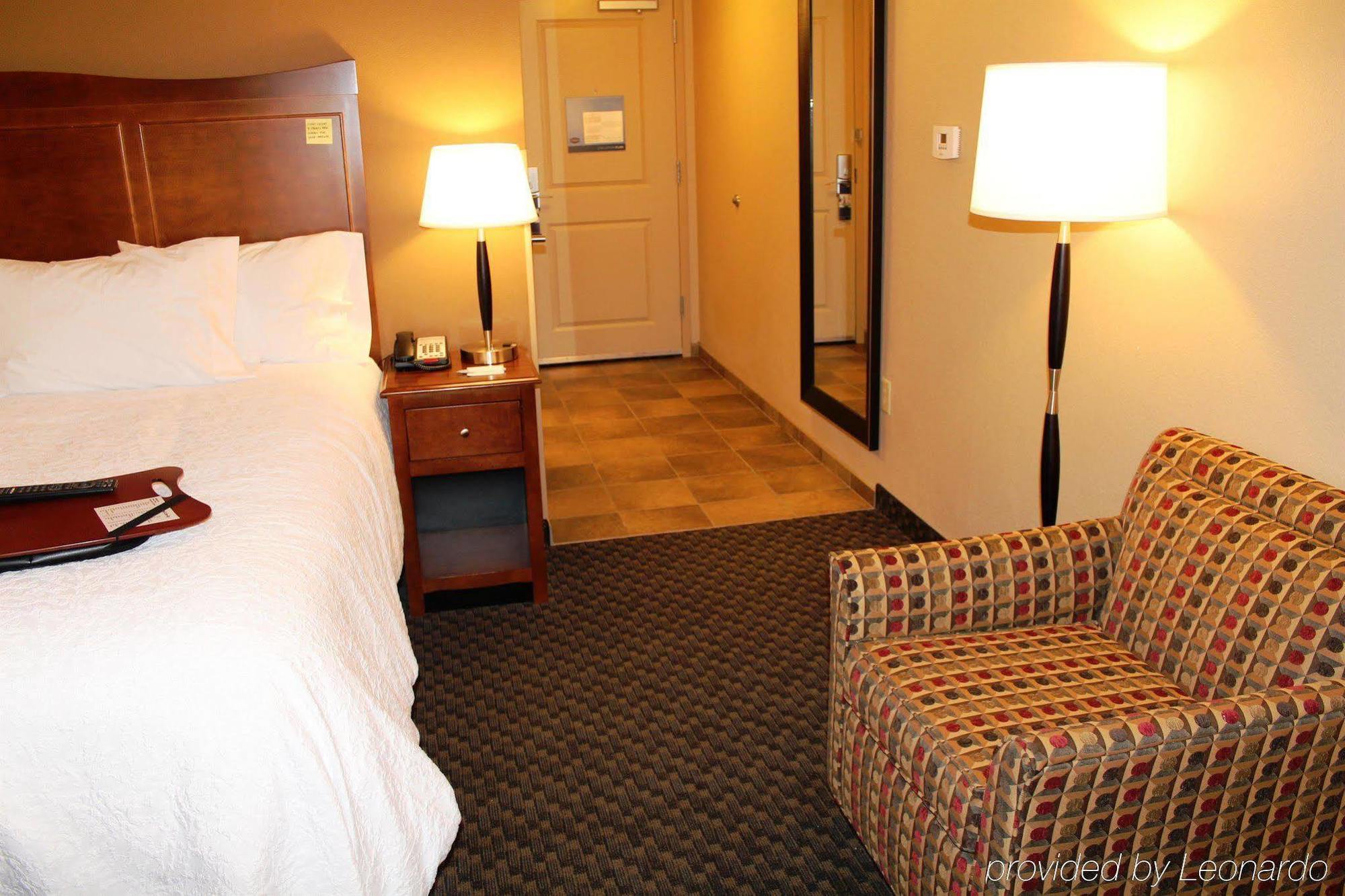 Hampton Inn Чікешей Екстер'єр фото