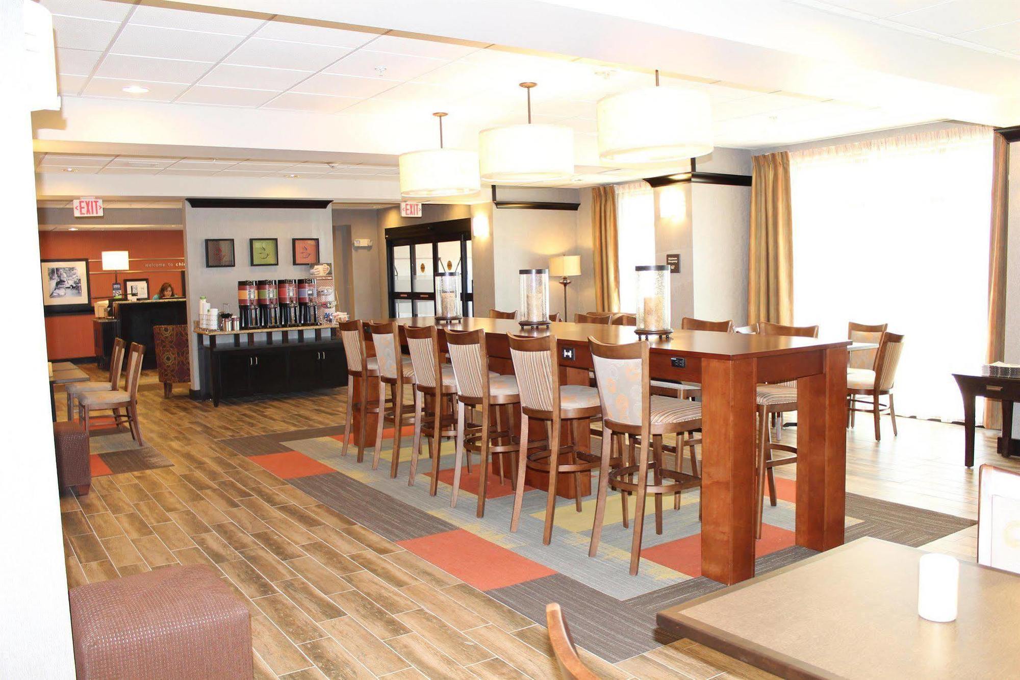 Hampton Inn Чікешей Екстер'єр фото